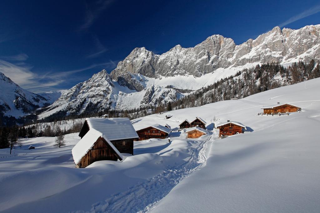 Haus Alpina Ski In & Ski Out Шладминг Экстерьер фото